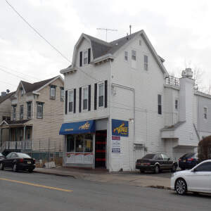 152 Easton Avenue